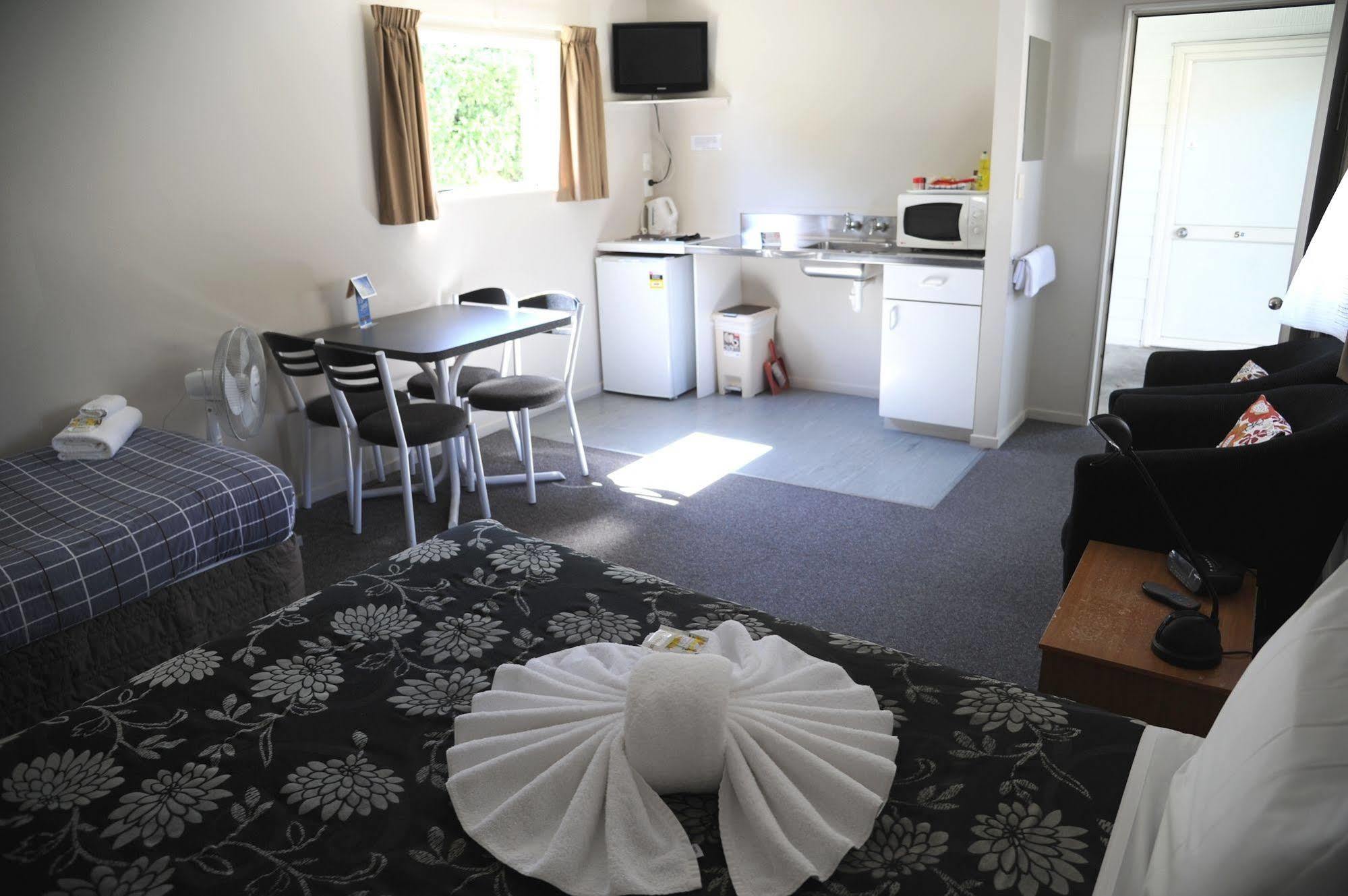 Blenheim Bridges Holiday Park Екстер'єр фото
