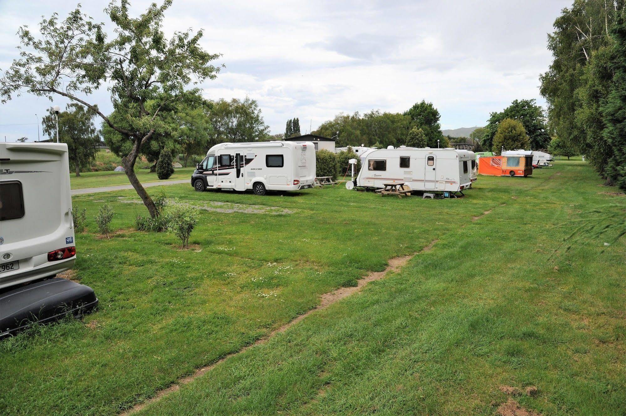 Blenheim Bridges Holiday Park Екстер'єр фото